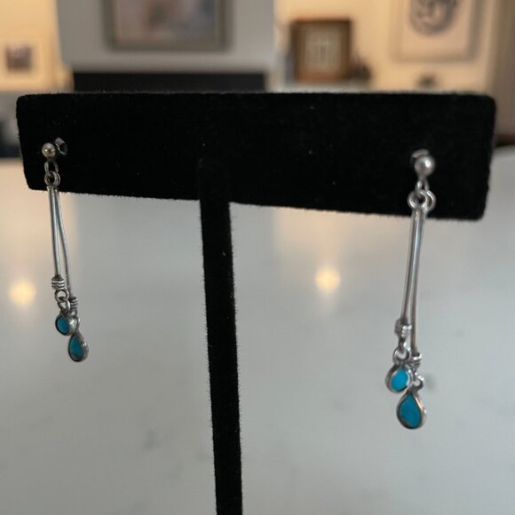 Vintage Dainty Sterling Silver (925) & Turquoise Dangle Earrings 1.5" drop Sz OS - Picture 10 of 10